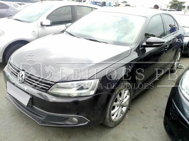 LOTE 025 - Volkswagen JETTA Highline 2.0 TSI 2017