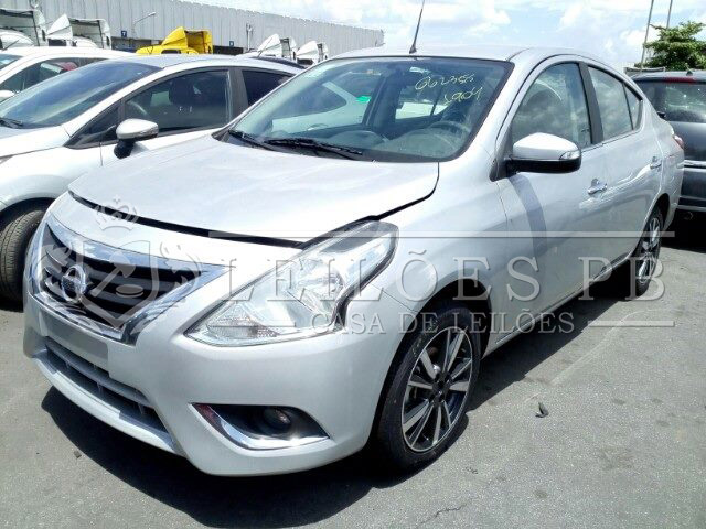 LOTE 039 - Nissan Versa 1.6 2017