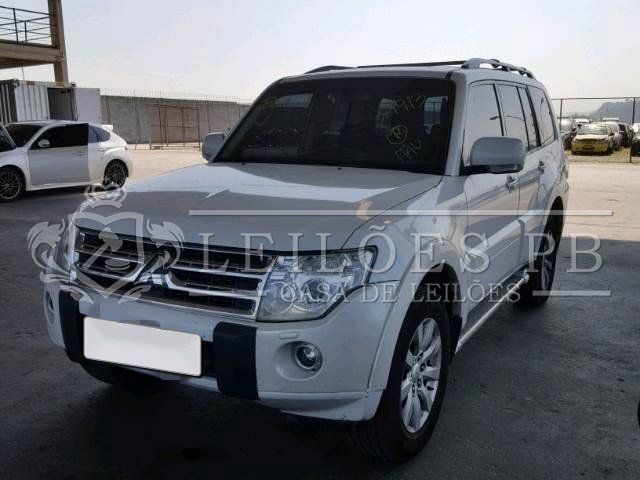 LOTE 034 - MITSUBISHI PAJERO FULL HPE 3.2 TURBO 2011