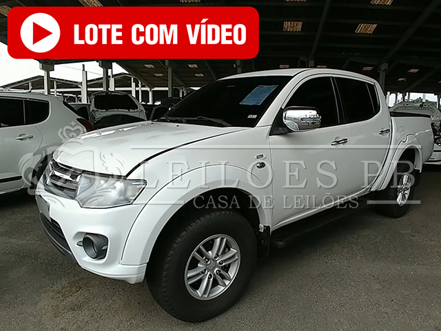 LOTE 013 - Mitsubishi L200 Triton 3.5 V6 HPE 4WD (Flex) (Aut) 2015