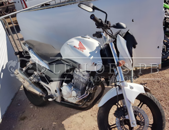 Lote 019 - HONDA CB 300 R 2012