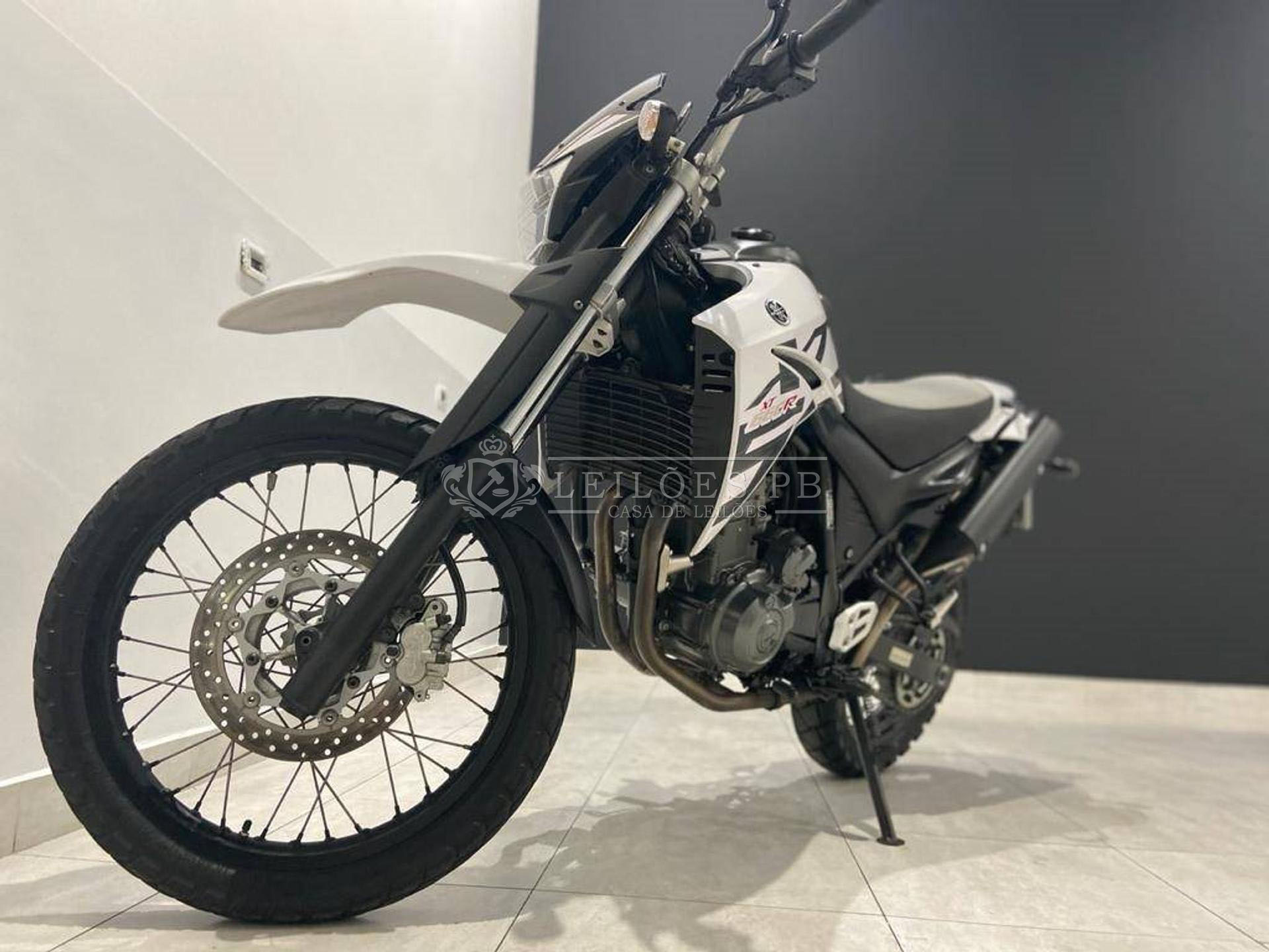 Lote 018 - YAMAHA XT 660R 2016