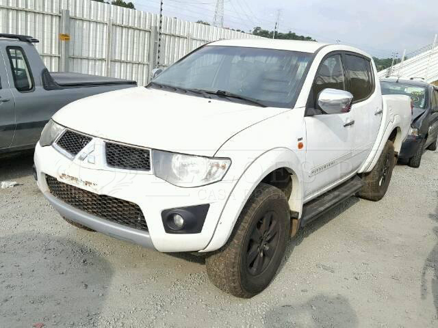 LOTE 025 - Mitsubishi L 200 Triton HPE 4x4 3.5 V6