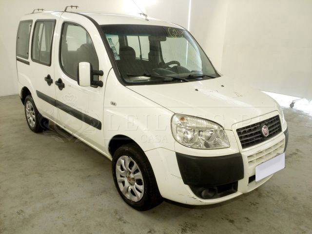 LOTE 023 - Fiat Doblò Adventure 1.8 16V 2014