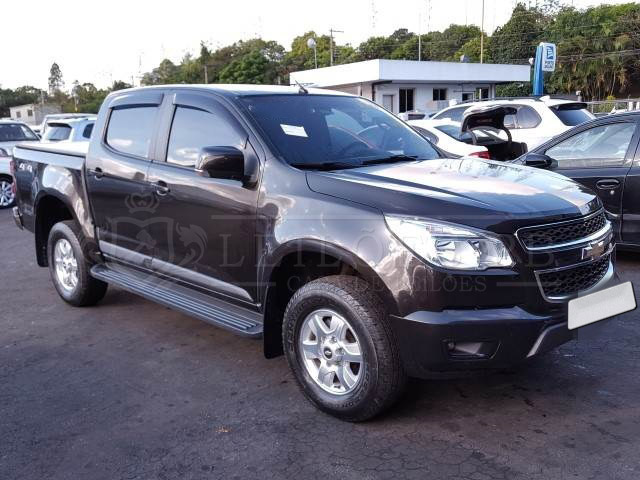 LOTE 035 - CHEVROLET S10 CABINE DUPLA LT AT 2014