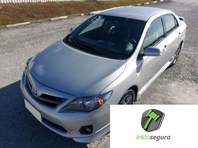 LOTE 05 - TOYOTA COROLLA 2013