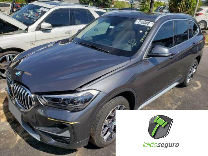 LOTE 039  BMW X1 2021