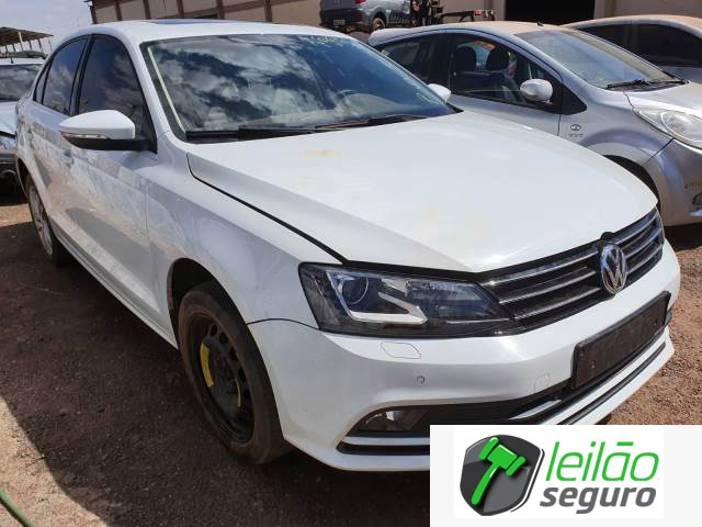 LOTE 002 VOLKSWAGEN/JETTA HIGHLINE 2.0 16V TSI TURBO  2016.