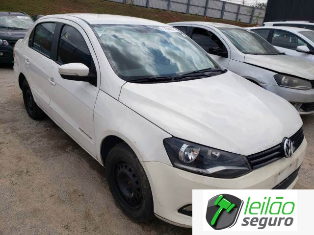 LOTE 040 VOLKSWAGEN/VOYAGE COMFORTLINE 1.6 MSI 2015