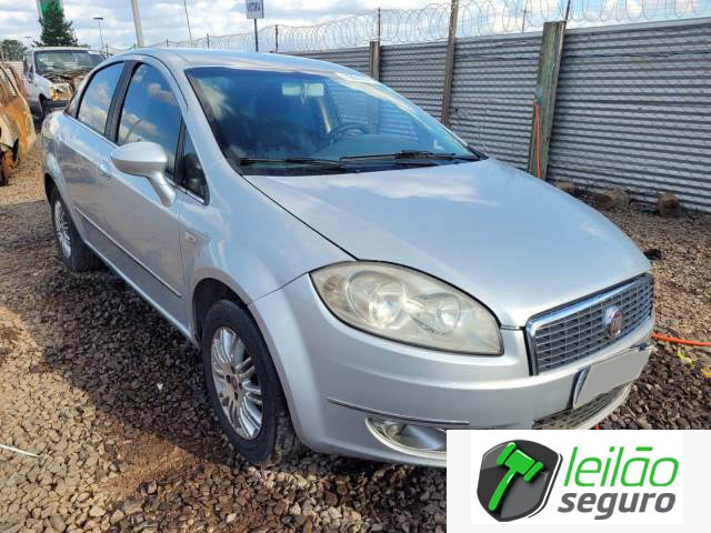 LOTE 023 FIAT/LINEA ESSENCE 1.8 16V E.TORQ 2013