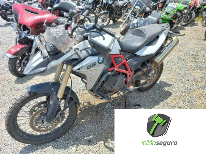 LOTE 009  BMW F 800 2017