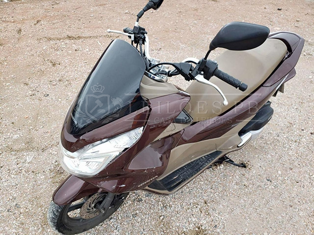 LOTE 018 - HONDA PCX 150 DLX 2018